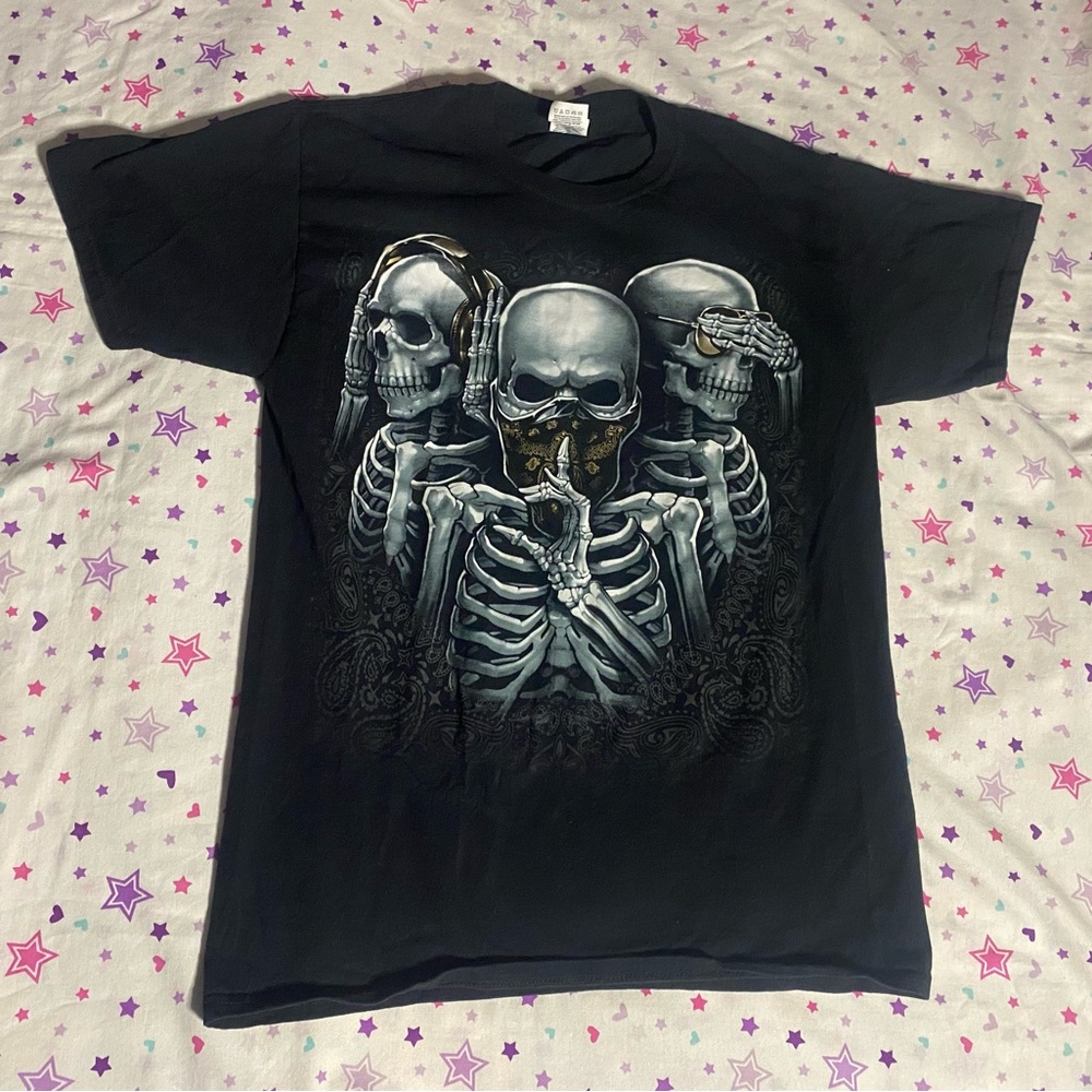 Y2k skull and skeleton grunge speak no evil graphic shirt